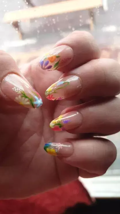 Pressed Wildflower Encapsulated Design Nails